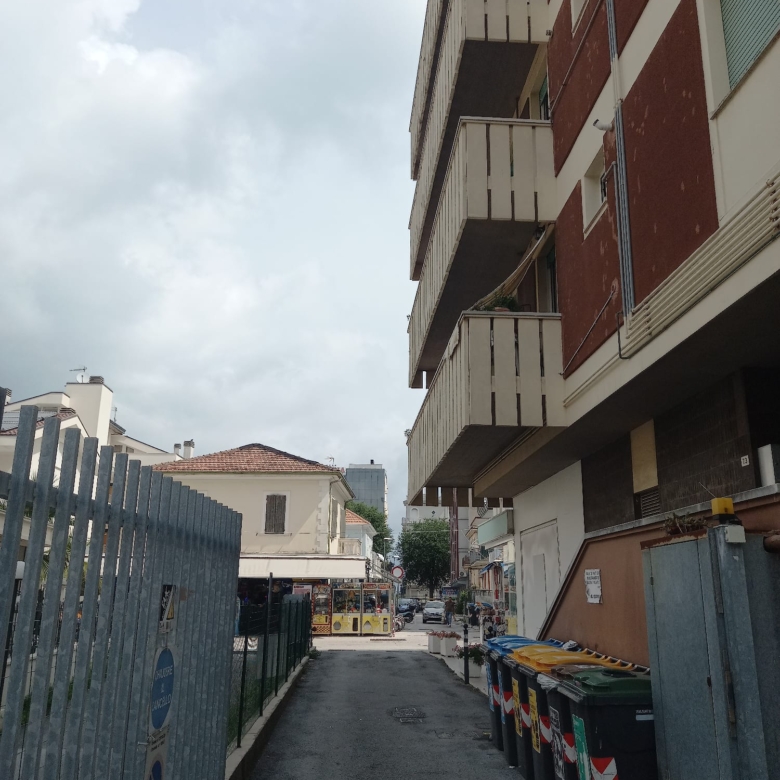 Cattolica ampio appartamento in centro turistico