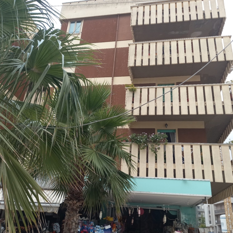 Cattolica ampio appartamento in centro turistico
